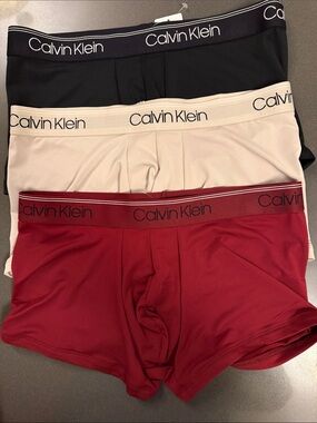 New Calvin Klein Black Boxer Briefs / Low Rise Trunk.  Microfiber